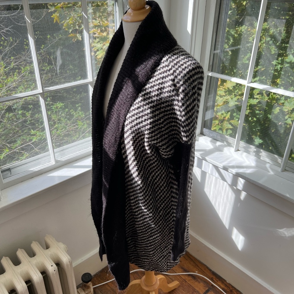 H&M gorgeous cozy long wrap cardigan ribbed shawl collar diagonal striped